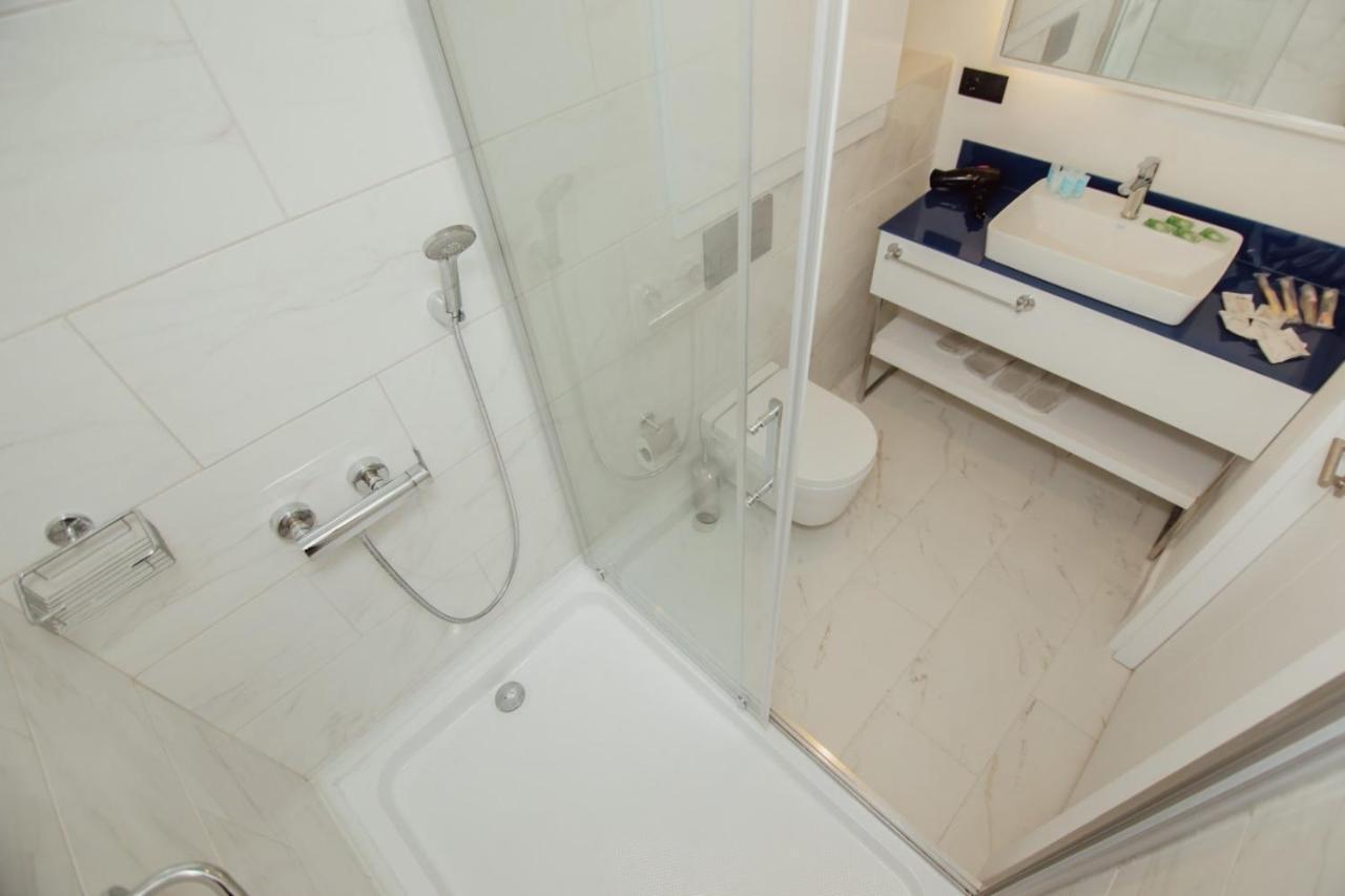 Orbi City - A & С Apartment Batumi Exterior photo